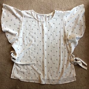 Elodie Star Pattern Tee w/ Ruffle Sleeve
